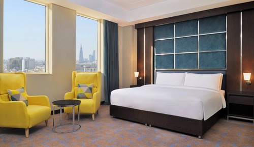 Suite, 1 Bedroom, Kitchenette (Downtown View)