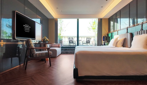 2 Double Premium  River View Balcony