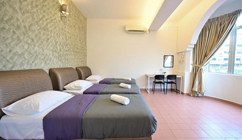 Economy Triple Room