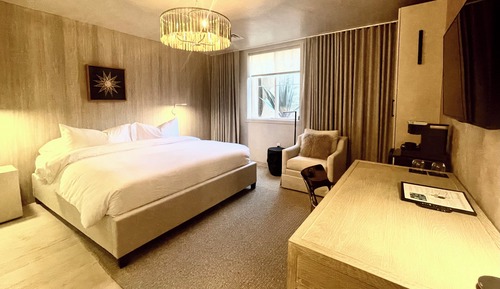 Deluxe Room, 1 King Bed, Non Smoking Room 8