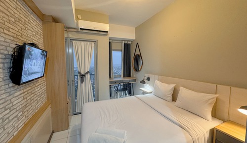Deluxe Studio