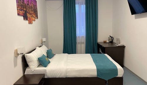 Single Room, Private Bathroom, Courtyard View
