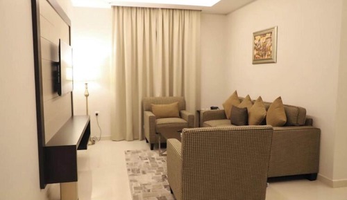 Deluxe Suite