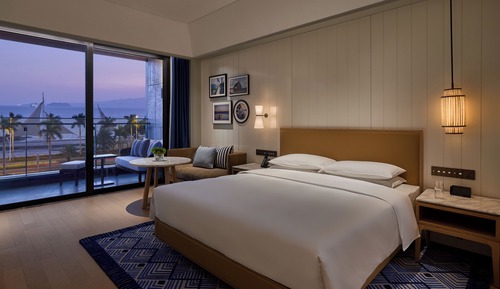Premium Room, 1 King Bed, Balcony, Sea View