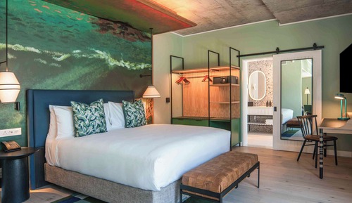 Premium Suite, 1 King Bed