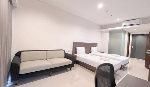 Deluxe Studio