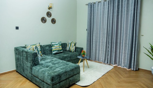Economy Apartment, Hill View