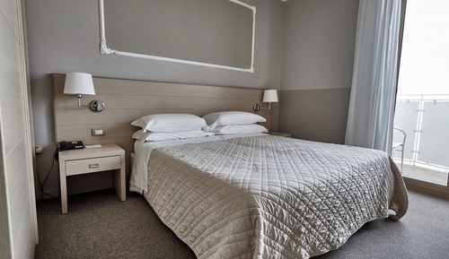 Basic Double Room, Partial Sea View