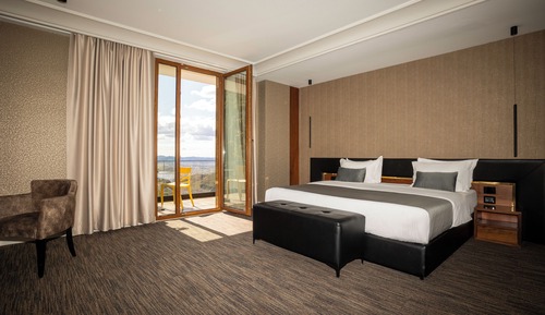 Junior Suite, City View