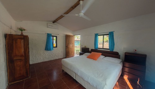 Luxury Cabin, 1 King Bed