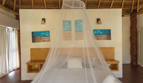 Bungalow, 1 King Bed, Pool View