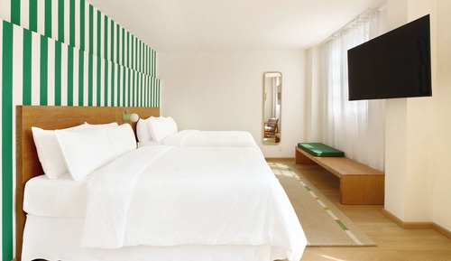 Double Suite Street View