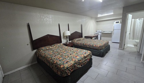 Room, 2 Queen Beds, Smoking