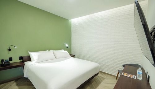 Superior Room, 1 King Bed