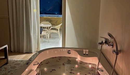 Deluxe Quadruple Room, Desert View