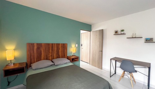 Deluxe Apartment