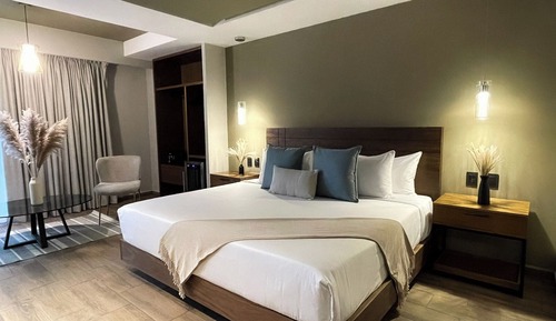 Junior Suite, 1 King Bed