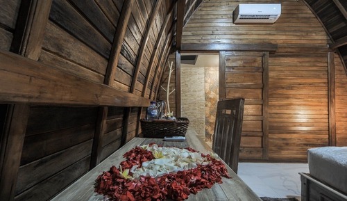 Deluxe Cottage, Garden View