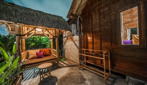 Elite Cottage, Garden View