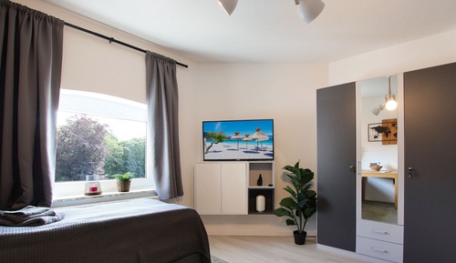 Business Condo, Kitchenette, Courtyard View