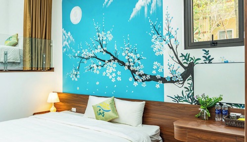 Family Room, Balcony, City View