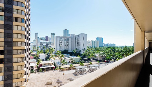 Deluxe Condo, Lanai, Canal View