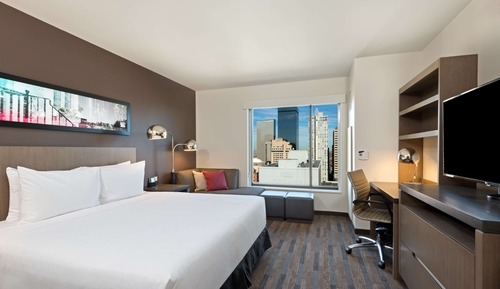 Room, Accessible (King Den)
