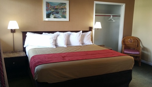 Standard Room, 1 King Bed