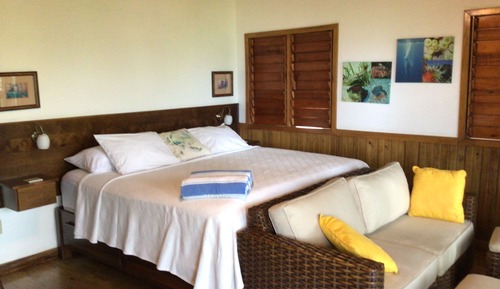 Keyhole Suite - Premium Studio, 1 King Bed, Oceanview, Ground Floor Unit