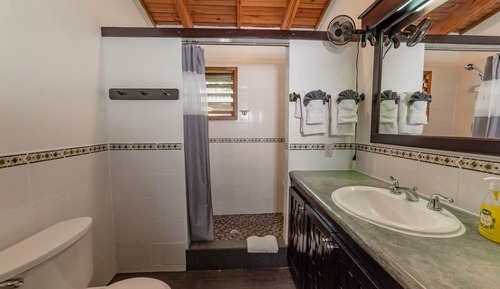 Politilly Suite - Premium Studio, 1 King Bed, Oceanview, 2nd Floor Unit