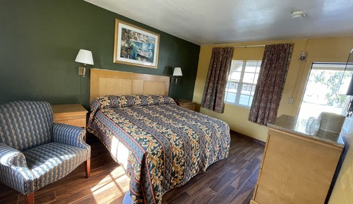 Room, 1 King Bed, Non Smoking