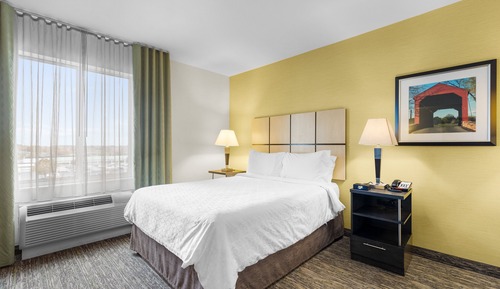 Studio Suite, 1 Queen Bed, Accessible (Com, Tub)
