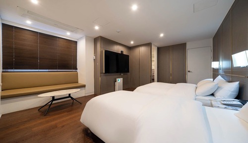 Premium Twin Room