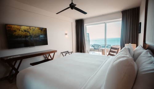 Premium Room, 1 King Bed, Ocean View (Concept)
