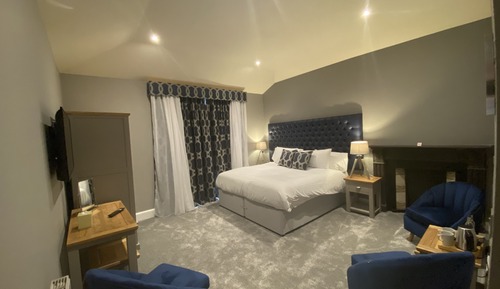 Family King or Twin Room, Multiple Beds, Jetted Tub and Shower