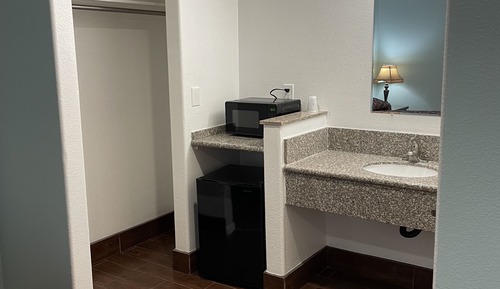 Deluxe Room, 1 Queen Bed