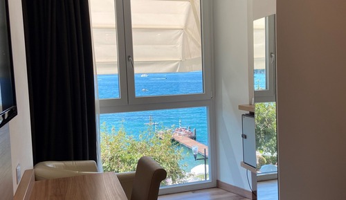 Junior Suite, Lake View