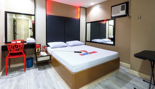 Deluxe Room, 1 Queen Bed