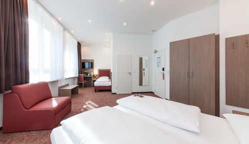 Family Room (5 Persons)