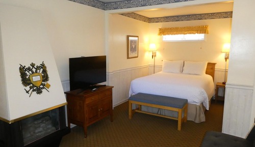 Mayfair Room, Two Beds, Parking (Pet Friendly)
