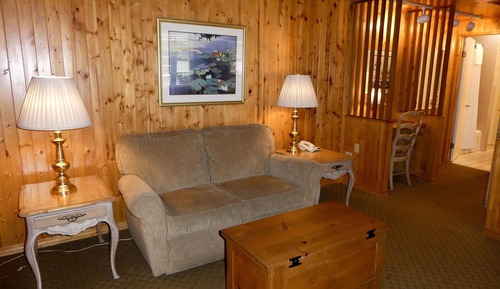 Bedford Deluxe Room, 1 King, Parking (Not Pet Friendly)