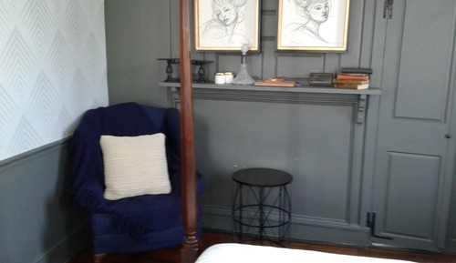Hough Room 201 King Bed