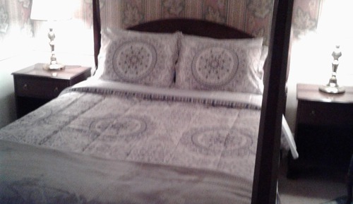Wayne 206 Queen Bed