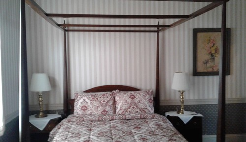 Archambault 205 Garden View Queen Bed
