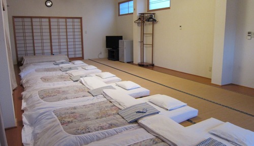 Deluxe Japanese-Style Family Room