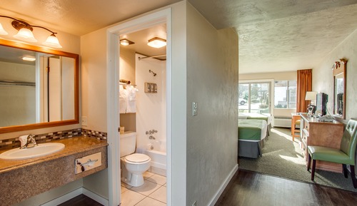 Standard Room, 2 Queen Beds (Pet-Friendly)
