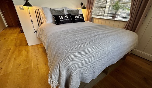 Apartment, Ensuite, River View (16 Clarence)