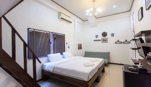 Deluxe Family Room