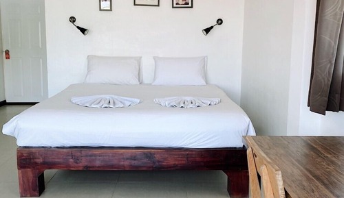 Deluxe Balcony Room