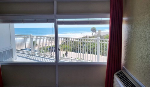 Standard Room, 1 King Bed, Ocean View